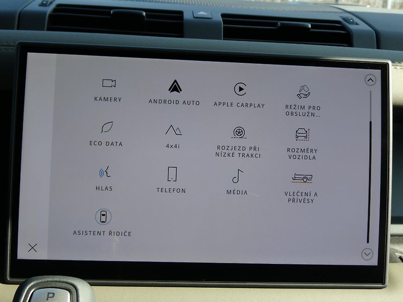 Land Rover Defender (2026) 110 3,0 X-Dynamic SE D200 - fotka 26 z 37