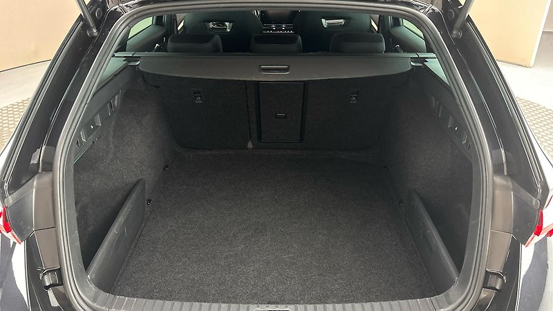 Škoda Octavia 2.0 TDI DSG 4x4 Style Combi - fotka 17 z 25