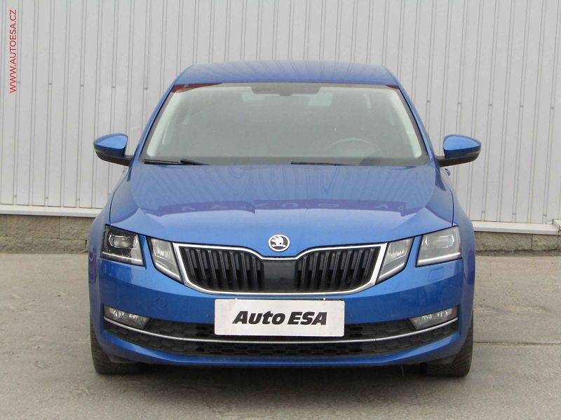 Škoda Octavia (2020) 2.0TDi, ČR, Style, LED, +pneu - fotka 2 z 20