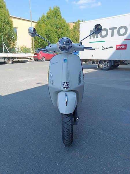 Vespa Primavera 125 3V ABS (2026) Bianco Innocente FL26 (příslu - fotka 2 z 9