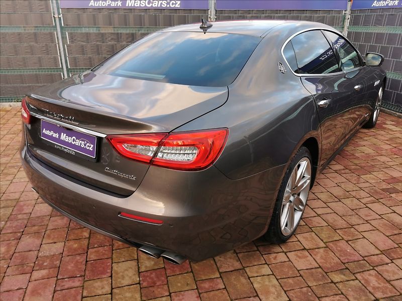 Maserati Quattroporte 3.0 V6 GranLusso - fotka 6 z 27