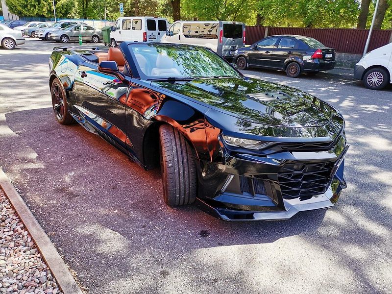 Chevrolet Camaro (2019) 6.2i V8 333kw  453PS Cabrio SS - fotka 8 z 39