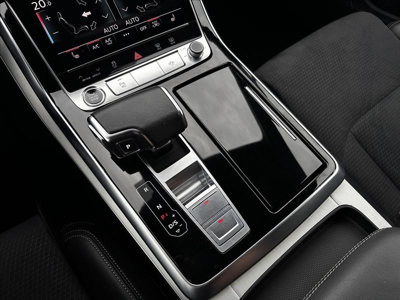 Audi Q7 3,0 TDI 210kW quattro S-line - fotka 42 z 42