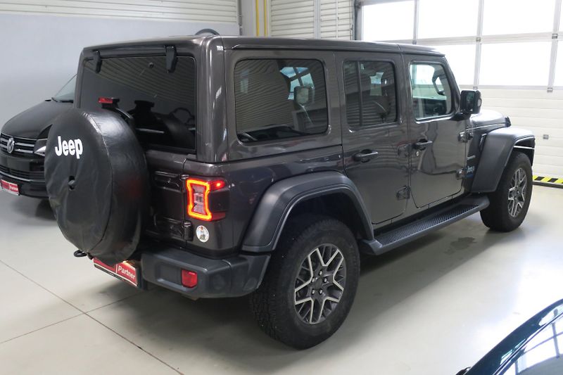 Jeep Wrangler (2022) 2.0 4xe PHEV Unlimited Sahara - fotka 4 z 50