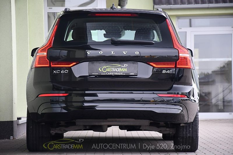 Volvo XC60 B4 AWD mHEV - fotka 4 z 44