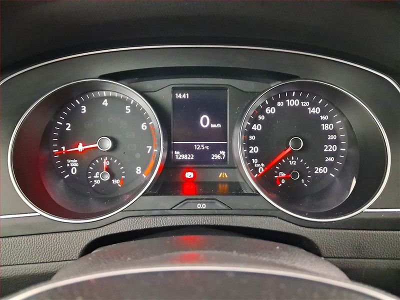 Volkswagen Arteon (2018) 1.5 TSI, Tempomat - fotka 11 z 21