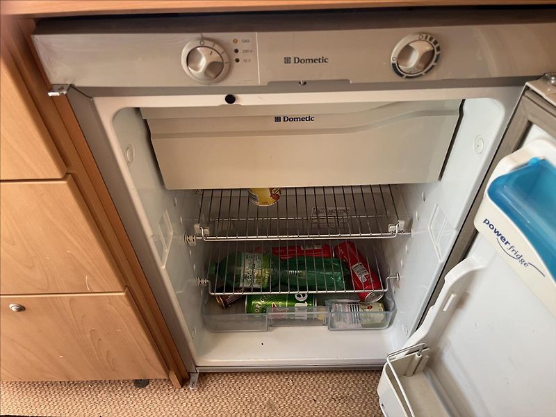 Bürstner CDi KLIMA   2,7 - fotka 38 z 53