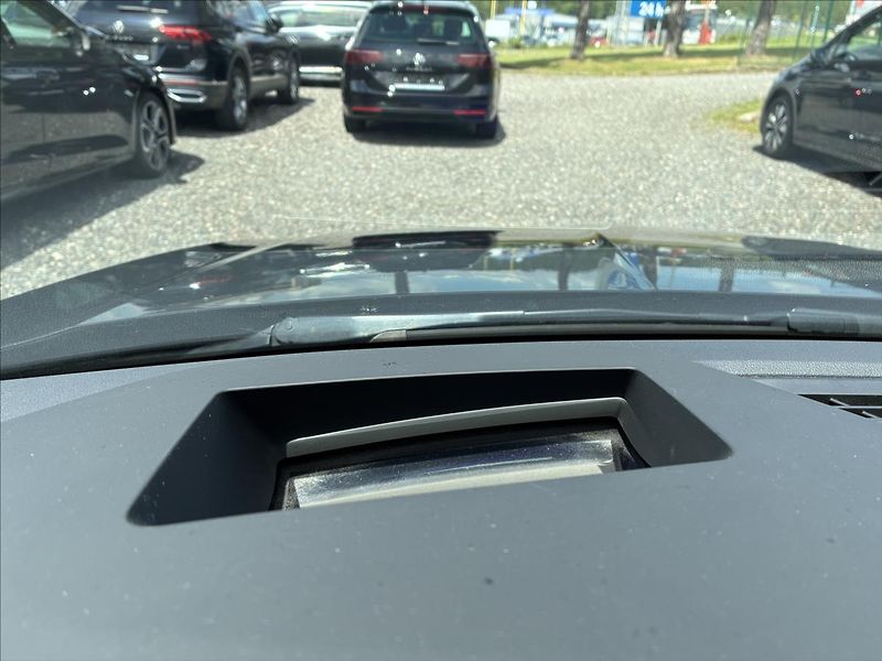 Škoda Octavia 2,0 RS,4x4,PANO,TAŽNÉ,WEBASTO - fotka 22 z 39