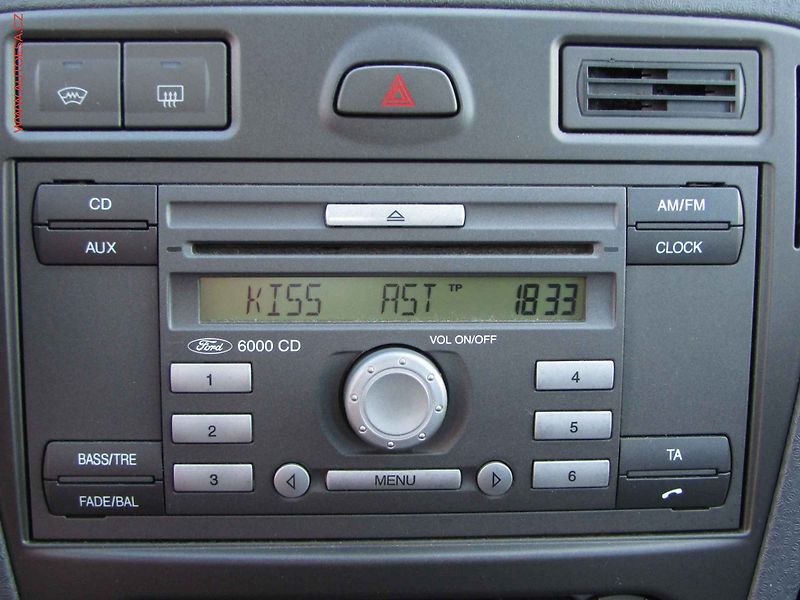 Ford Fusion (2007) 1.4i, ČR, AC, park.asist - fotka 13 z 16
