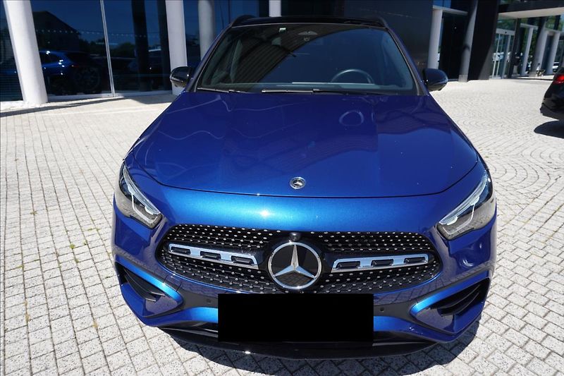 Mercedes-Benz GLA 1,3 250e,Premium Plus,AMG,CZ - fotka 2 z 26