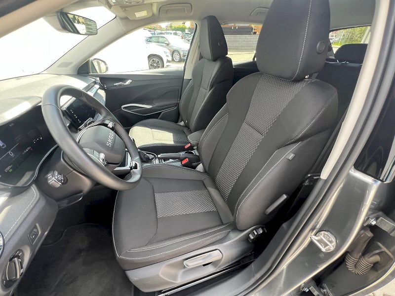 Škoda Fabia (2025) Top Selection 1.0 TSI 85 kW 7° - fotka 12 z 31