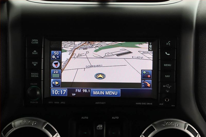 Jeep Wrangler (2013) 2.8 CRD - fotka 11 z 16