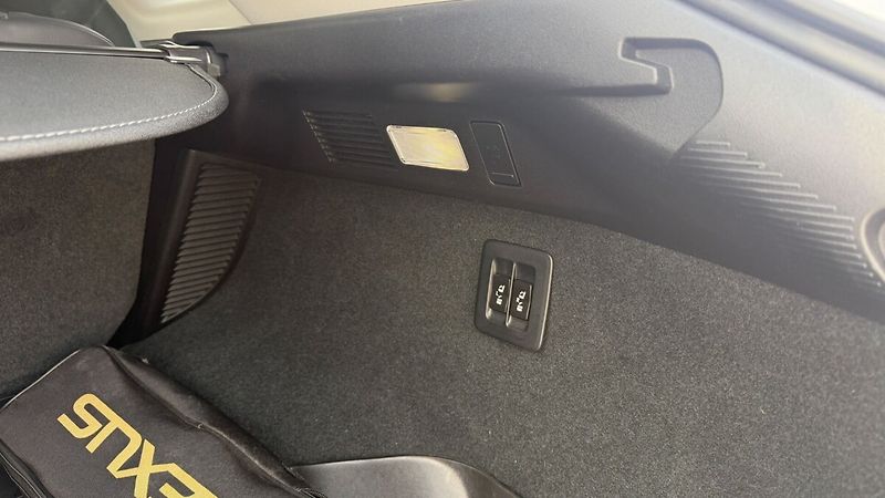 Lexus RX 450h 450H 3,5 HEV LUXURY - fotka 26 z 30