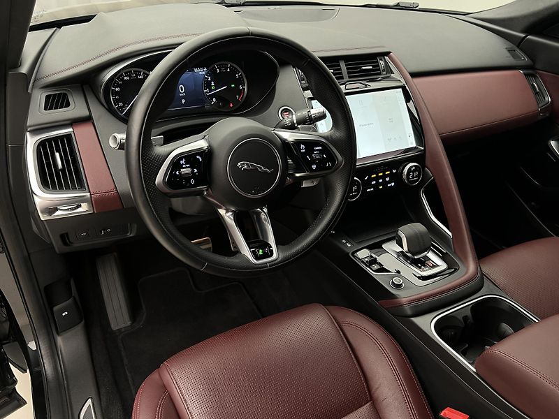 Jaguar E-Pace P200 S AWD AUT CZ - fotka 4 z 46