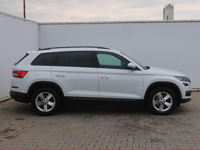 Škoda Kodiaq (2018) 2.0 TDI, Automat, Navi - fotka 6 z 17