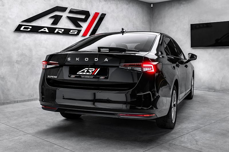 Škoda Superb 2,0 TDI DSG LED Masáž tažné - fotka 6 z 21