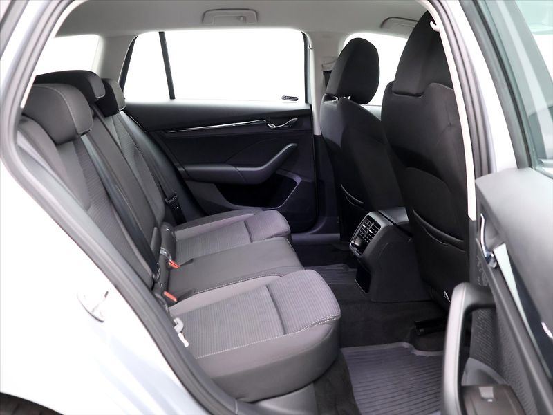 Škoda Octavia 2,0 TDI CZ Ambition 1.Maj DPH - fotka 13 z 38