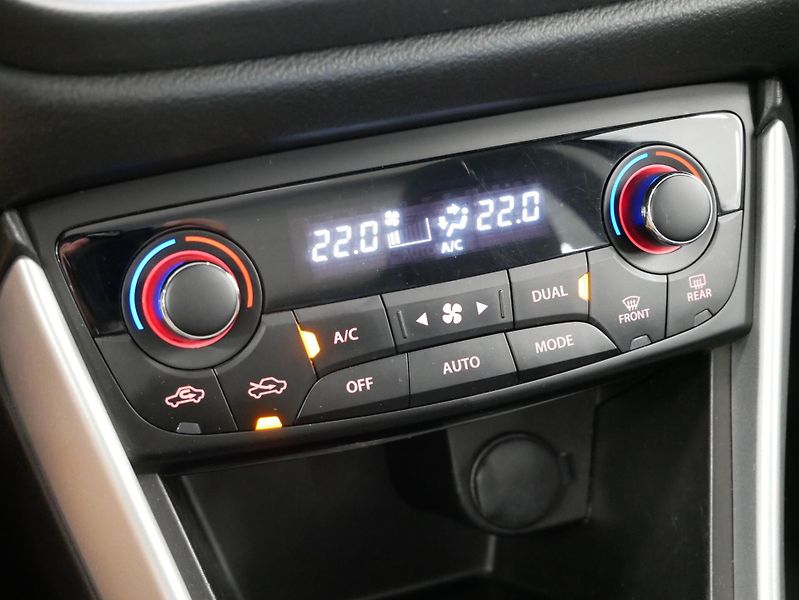Suzuki SX4 - fotka 23 z 29