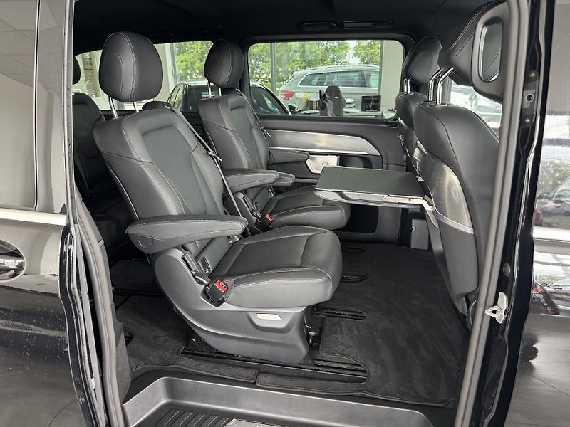 Mercedes-Benz Třídy V (2026) V300d 4M AMG XL EXCLUSIVE - fotka 19 z 46