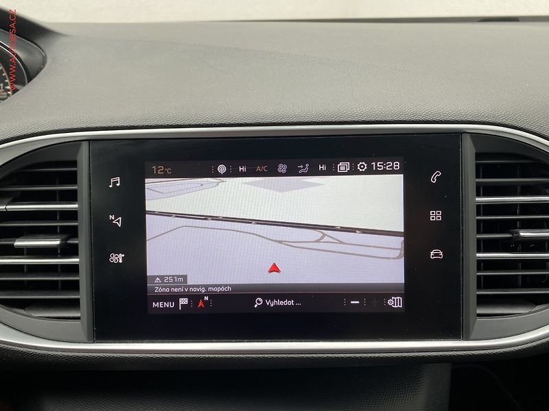 Peugeot 308 (2019) 1.2PT, Allure, AT, navi, TZ - fotka 18 z 18