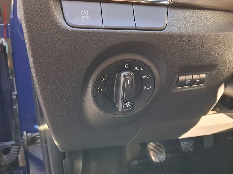 Škoda Fabia (2017) 1.0TSi, 2.maj,ČR, Style - fotka 15 z 18