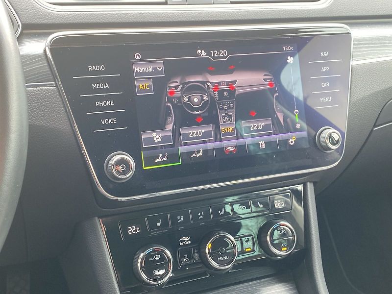 Škoda Superb (2022) Combi 2.0 TDI DSG Style - fotka 17 z 37