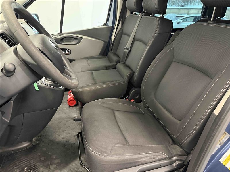 Renault Trafic 1,6 DCI 9míst PŮVOD ČR - fotka 10 z 17
