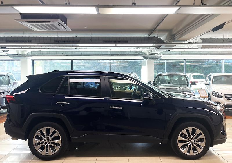 Toyota RAV4 2.5 Hybrid Executive e-CVT, ČR - fotka 7 z 30