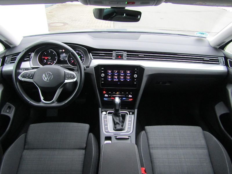 Volkswagen Passat Business 2.0 TDI 110KW DSG Var - fotka 16 z 30