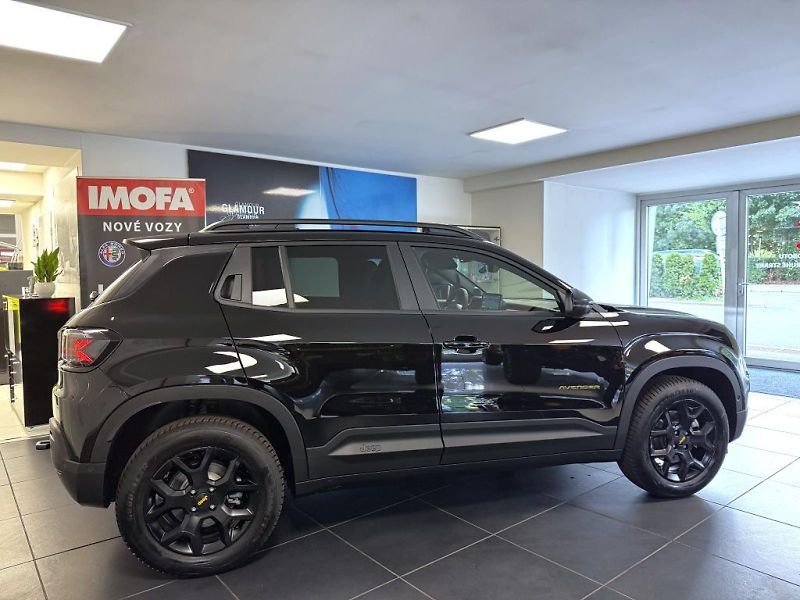 Jeep Avenger (2026) 1.2 T e-hybrid AT 145k 4xe The - fotka 4 z 20