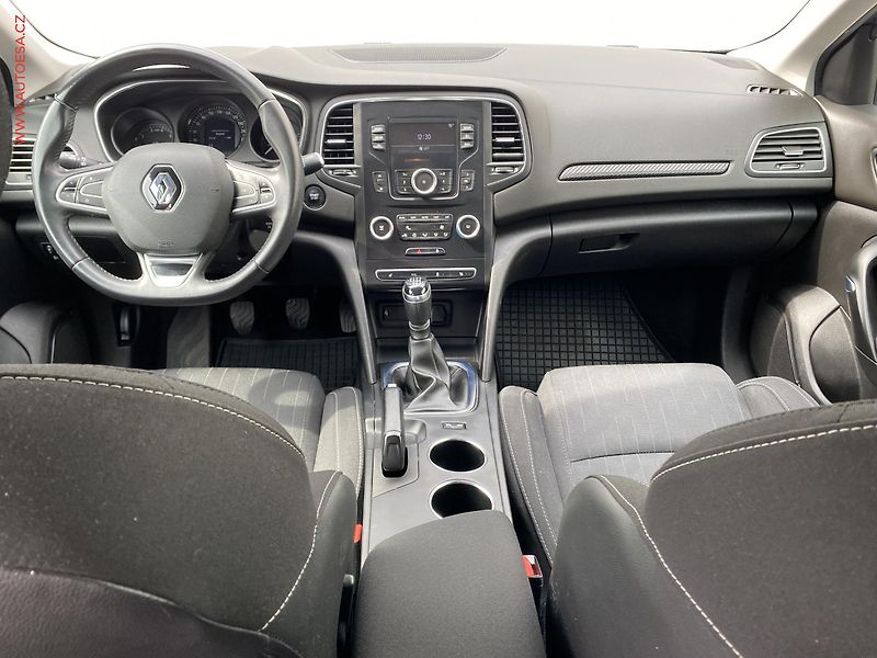 Renault Mégane (2018) 1.3 i, ČR, AC, tempo, park - fotka 8 z 16