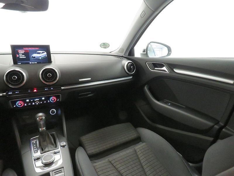Audi A3 - fotka 16 z 23