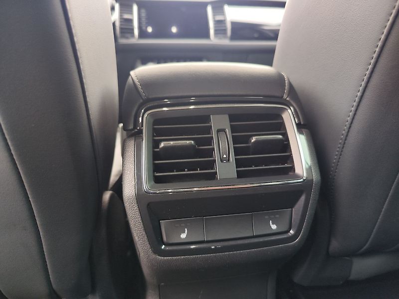 Škoda Kodiaq 2.0 TDI/147kW L&K DSG 4x4 - fotka 16 z 40