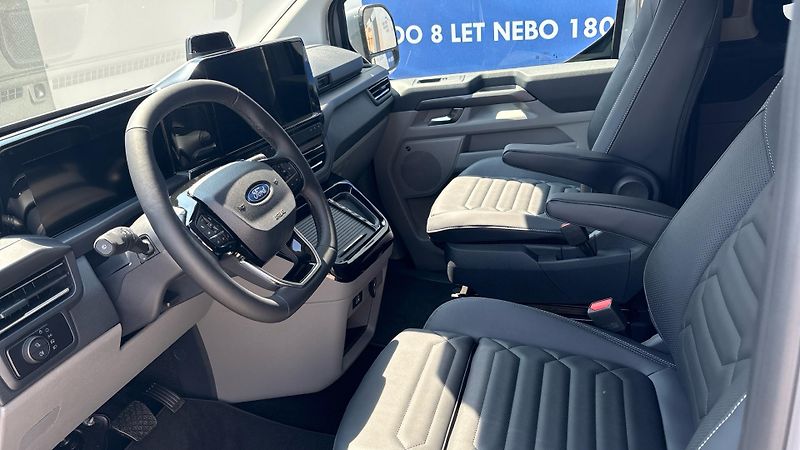 Ford Tourneo Custom (2026) 2.0 AWD Titanium X L2 + Tažné - fotka 6 z 39