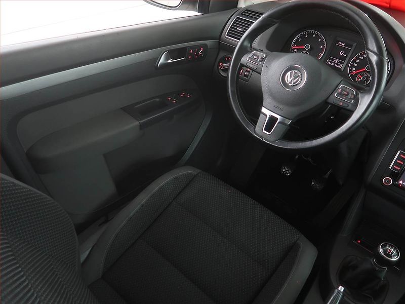 Volkswagen Touran (2012) Comfortline 1.4 TSI, 7 míst - fotka 7 z 22