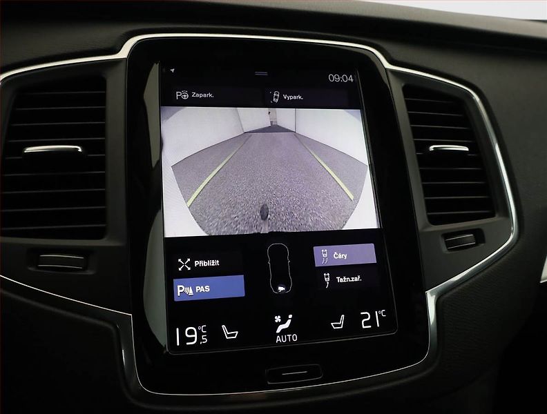 Volvo XC90 (2016) D5 AWD - fotka 15 z 19
