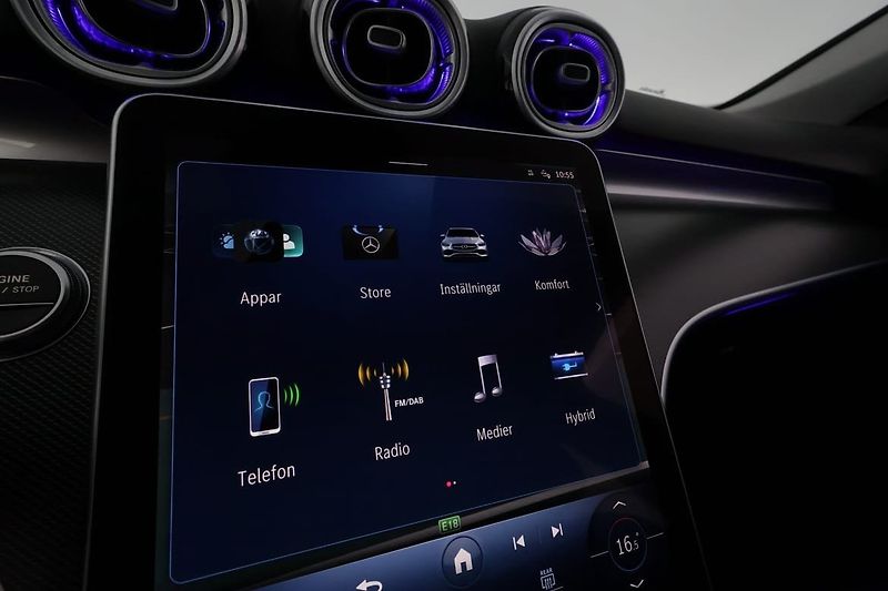 Mercedes-Benz Třídy C 300e Avantgarde Premium 360 - fotka 23 z 26