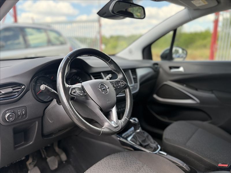 Opel Crossland 1,2 i 39tKm 1.MAJITEL ČR - fotka 10 z 27