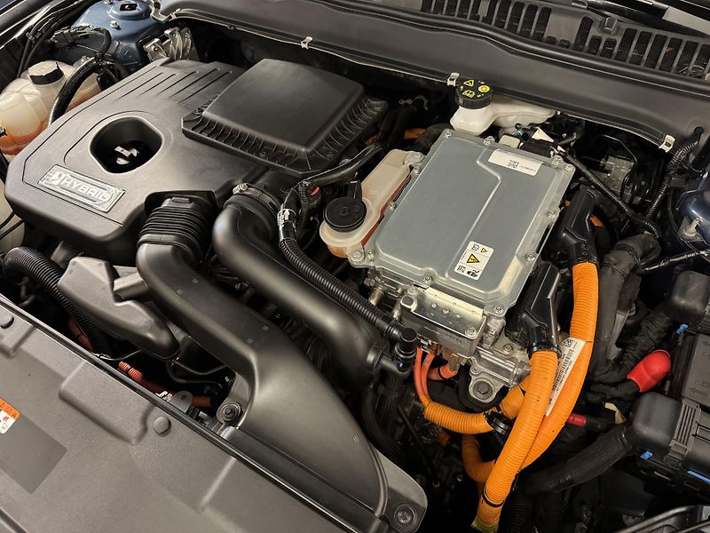 Ford Mondeo 2.0 Hybrid ecvT Aut Vignale P - fotka 22 z 37