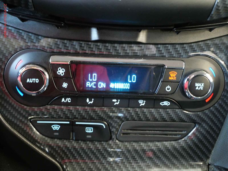 Ford Focus (2012) 2.0TDCi, ČR, Xenon, AC - fotka 19 z 21