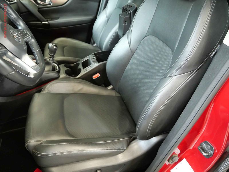 Nissan Qashqai (2018) 1.2 DIG-T, 2.maj, N-Connecta - fotka 10 z 21