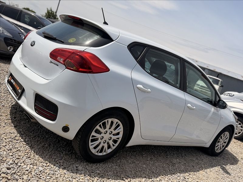 Kia Ceed 1,4 i +LPG 1.MAJITEL ČR DPH - fotka 5 z 22