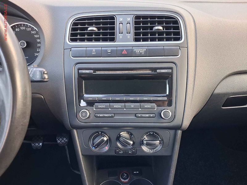Volkswagen Polo (2013) 1.2 TSi, Comfortline - fotka 12 z 17