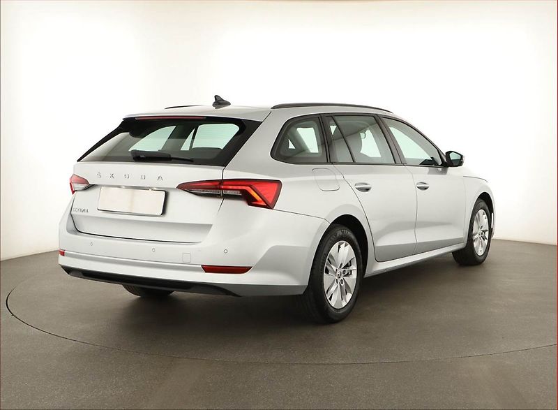 Škoda Octavia (2022) Ambition 2.0 TDI, ČR,1.maj - fotka 5 z 13