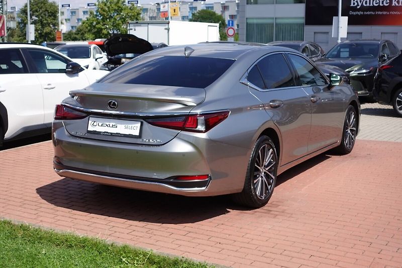 Lexus ES 300h ES300h 2,5HSD Prestige Top - fotka 5 z 39