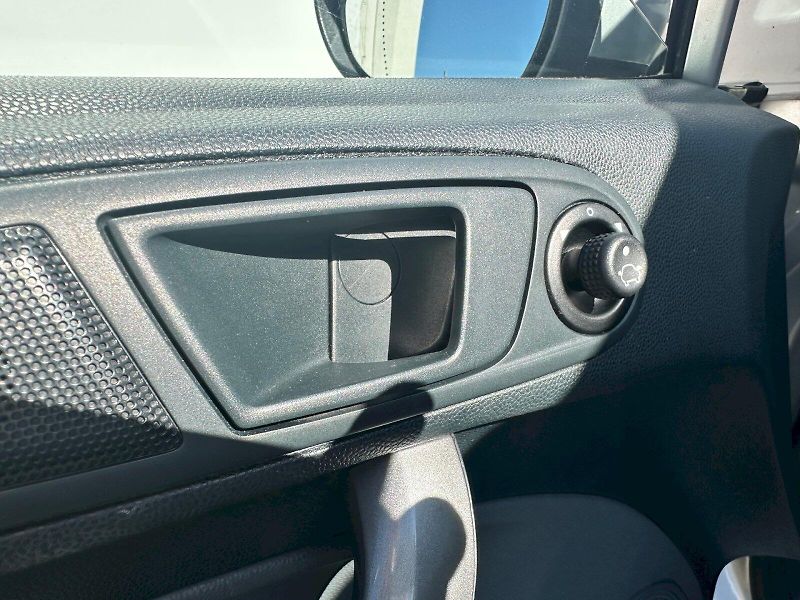Ford Fiesta (2010) 1,4 TDCi 51 kW - fotka 9 z 23