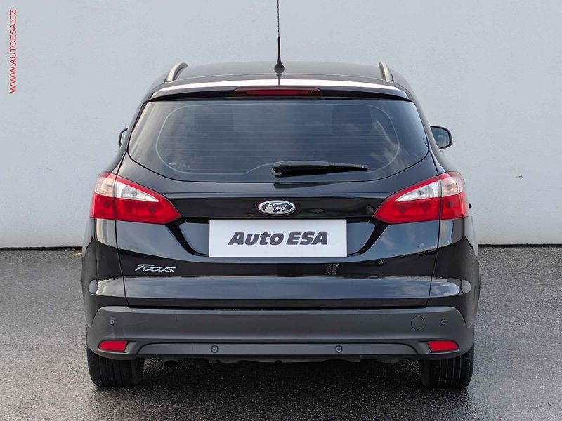 Ford Focus (2012) 1.6TDCi, AC, tempo, park.sist - fotka 5 z 16