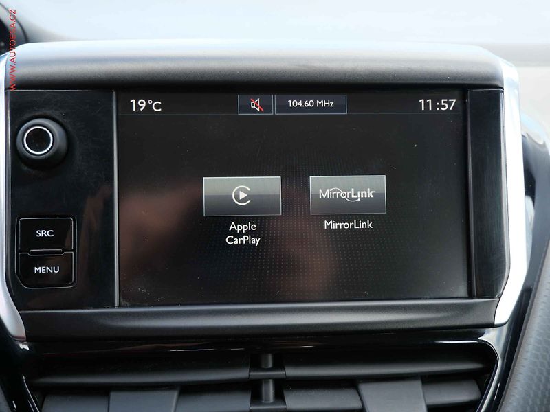 Peugeot 2008 (2016) 1.6 HDi, ČR, GT Line - fotka 17 z 19