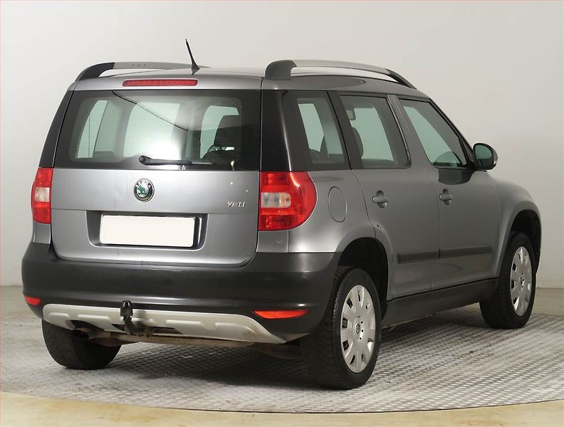 Škoda Yeti (2011) Ambition 1.2 TSI, Serv.kniha - fotka 5 z 15