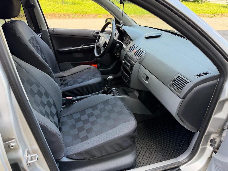 Škoda Fabia 1,2 HTP - fotka 17 z 22